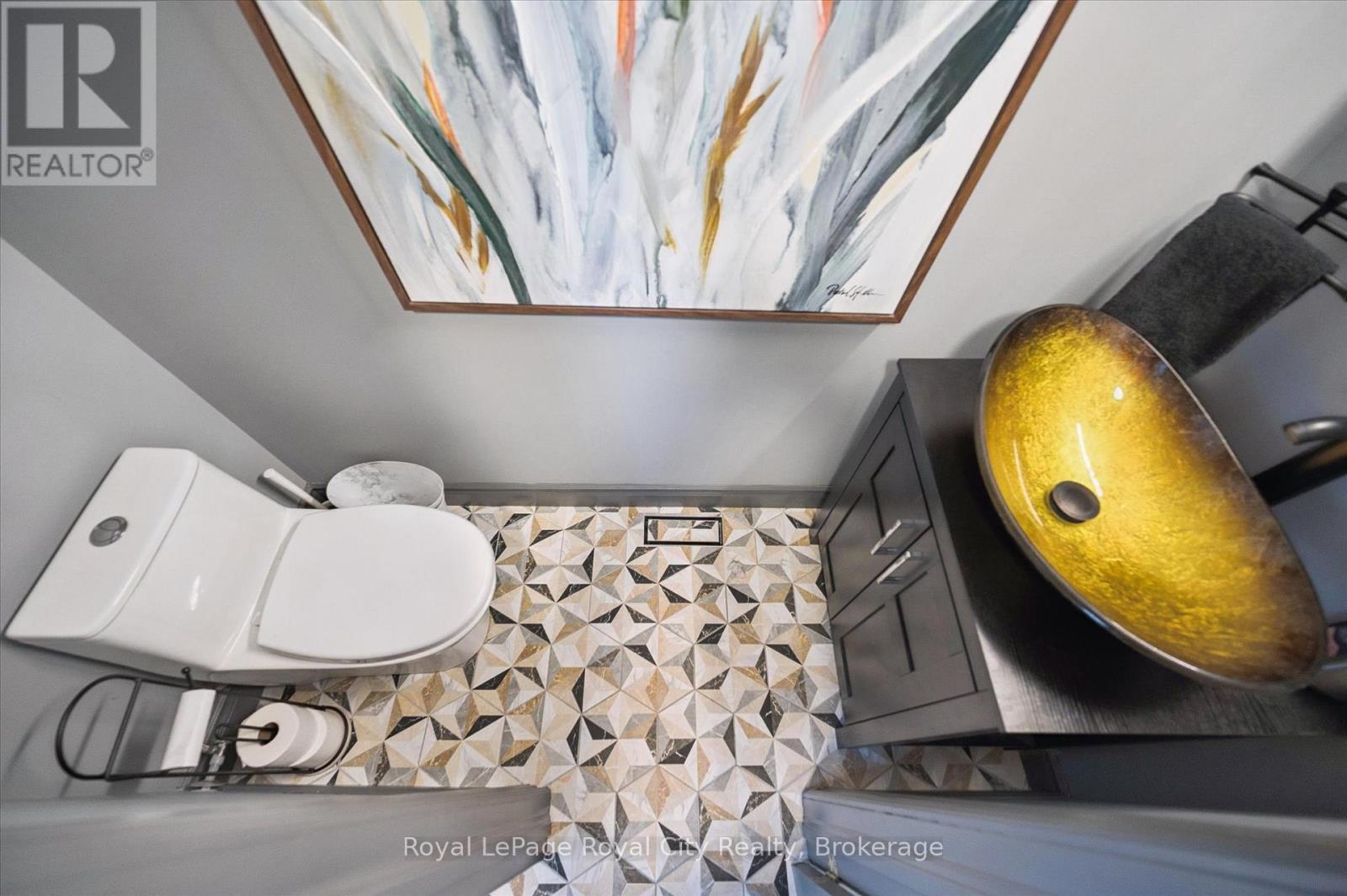 












36 EMILY STREET

,
Centre Wellington (Elora/Salem),




Ontario
N0B1S0

