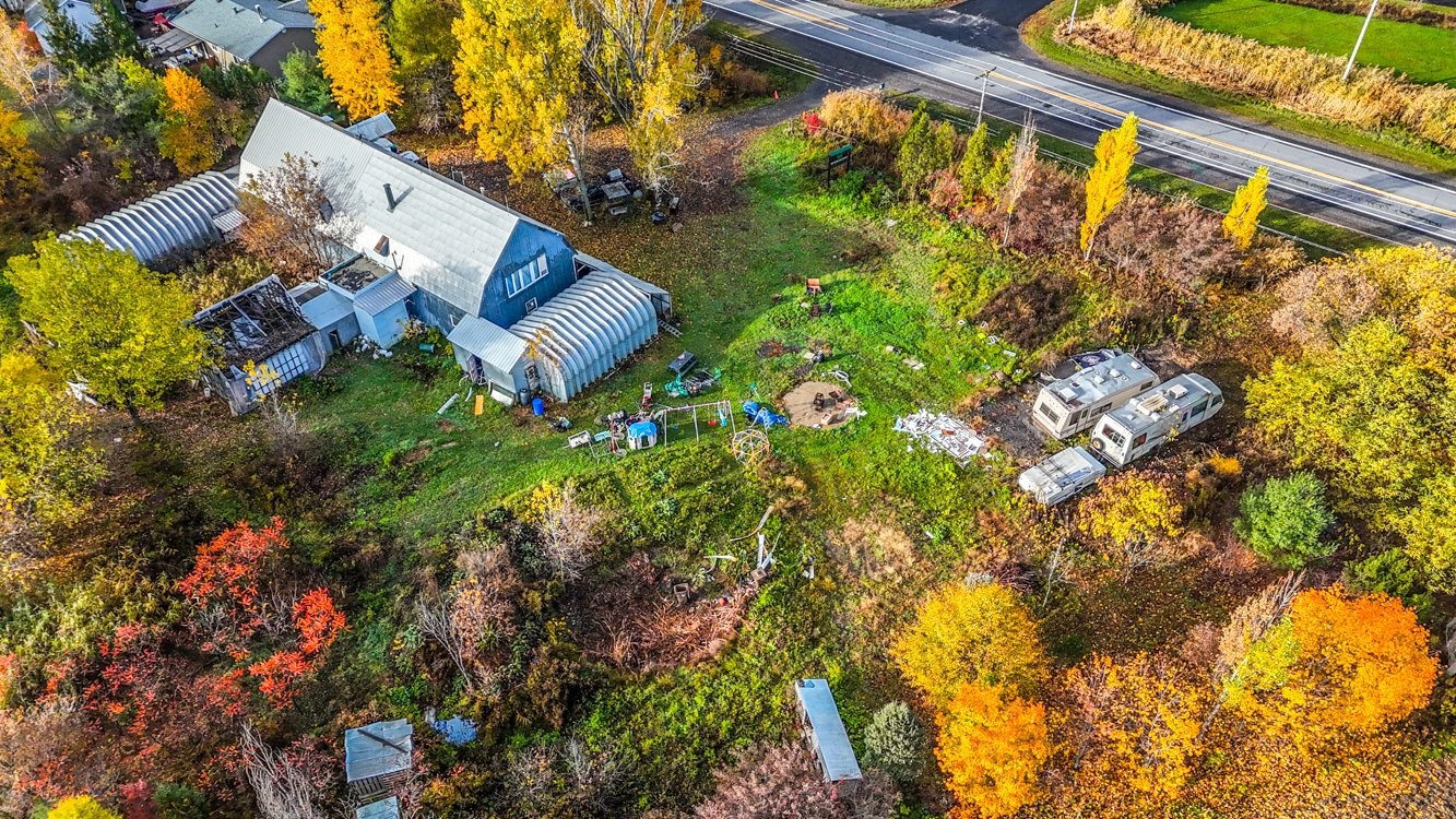 









3333Z


Ch. des Patriotes

,
Saint-Ours,




QC
J0G1P0

