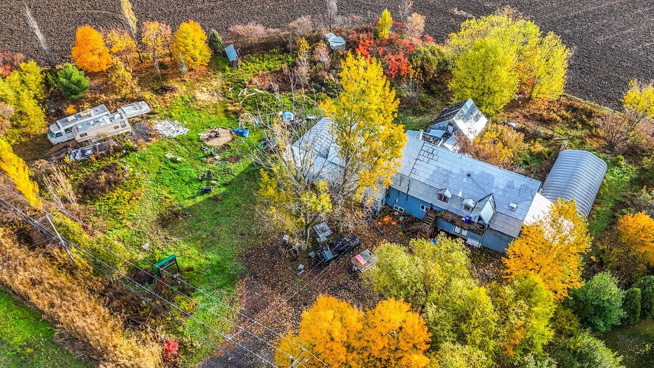 









3333Z


Ch. des Patriotes

,
Saint-Ours,




QC
J0G1P0

