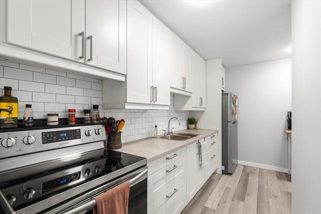 









246


Roslyn

RD, 607,
Winnipeg,




MB
R3L 0H2

