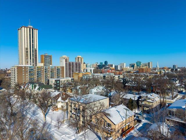 









246


Roslyn

RD, 607,
Winnipeg,




MB
R3L 0H2

