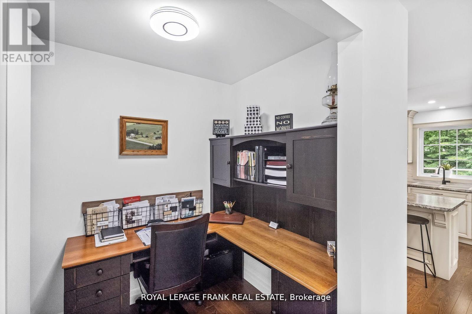 












370 DETLOR ROAD

,
Bancroft (Dungannon Ward),




Ontario
K0L1C0

