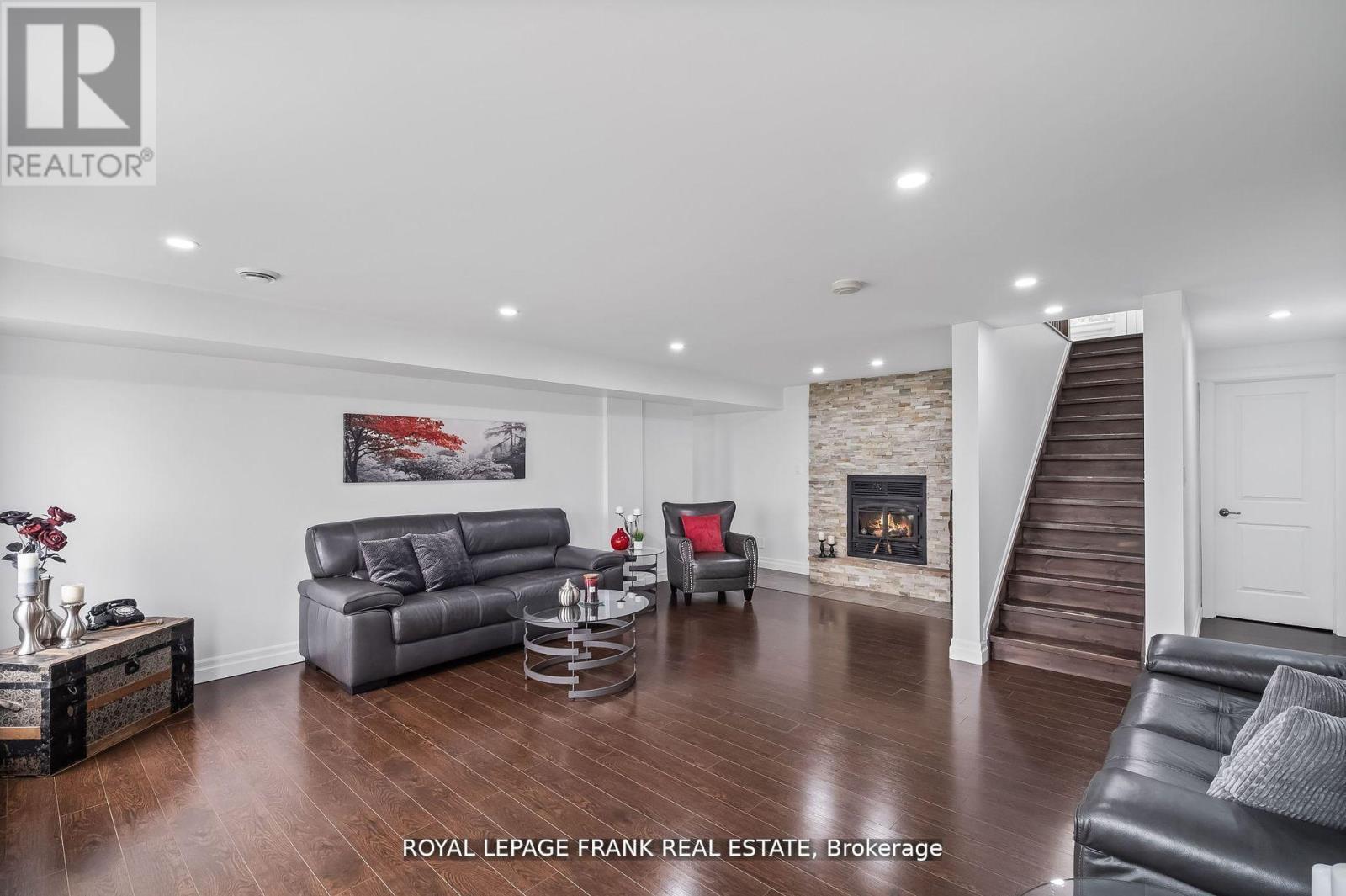 












370 DETLOR ROAD

,
Bancroft (Dungannon Ward),




Ontario
K0L1C0

