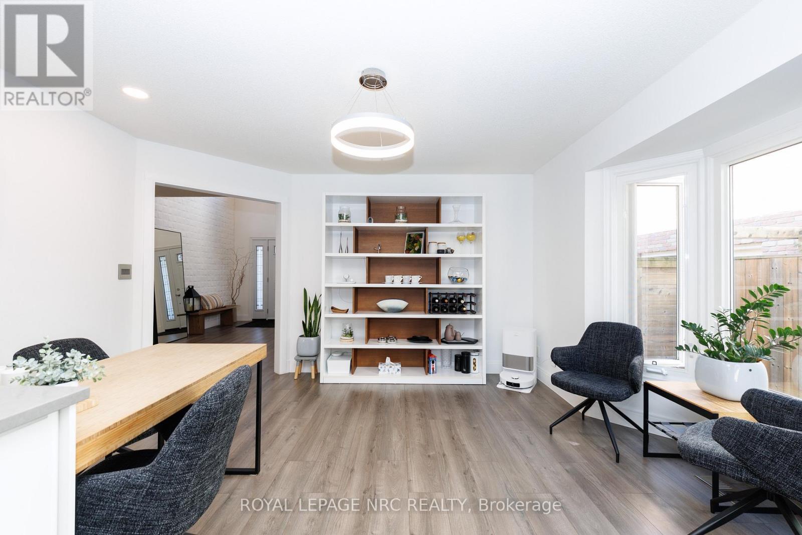












7 SARAH COURT

,
St. Catharines (Grapeview),




Ontario
L2S3R6

