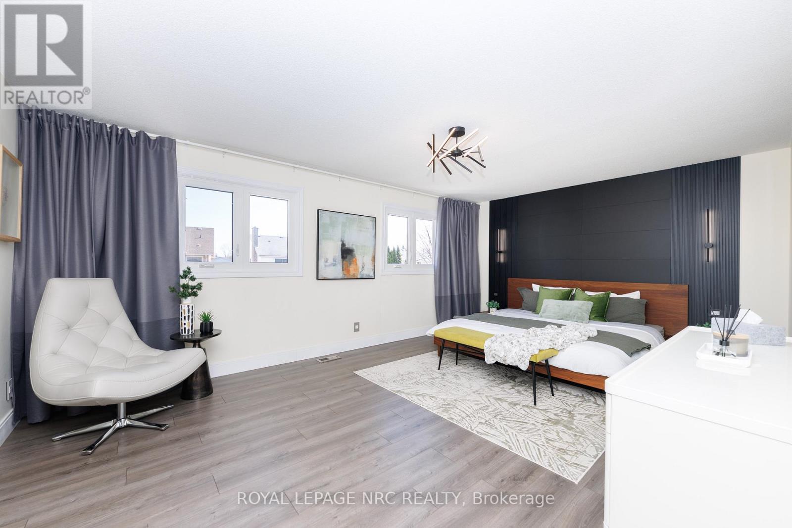 












7 SARAH COURT

,
St. Catharines (Grapeview),




Ontario
L2S3R6

