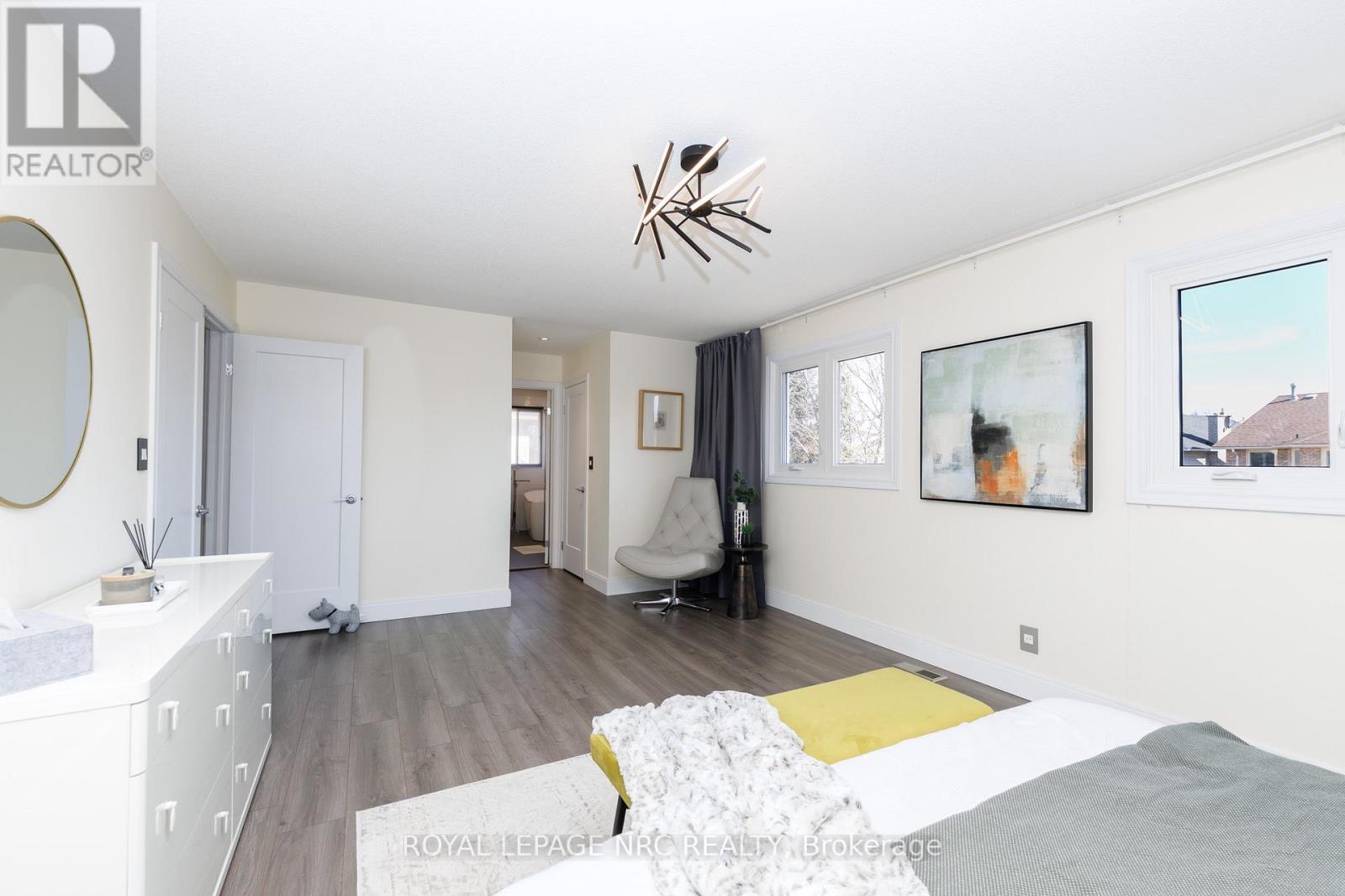 












7 SARAH COURT

,
St. Catharines (Grapeview),




Ontario
L2S3R6

