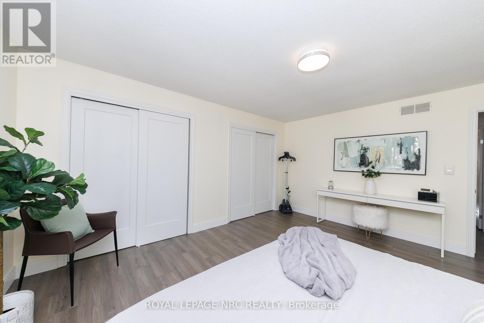 












7 SARAH COURT

,
St. Catharines (Grapeview),




Ontario
L2S3R6

