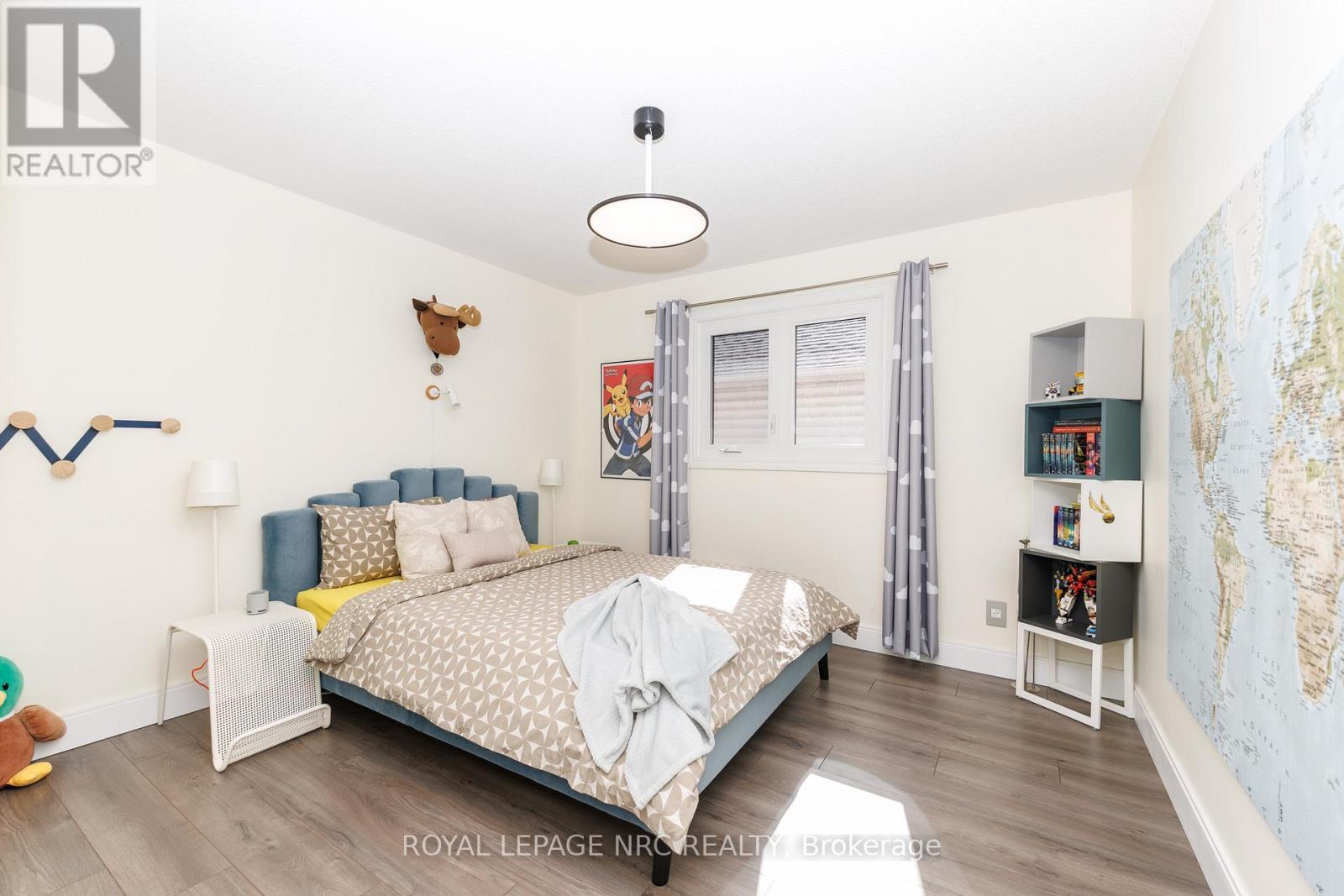 












7 SARAH COURT

,
St. Catharines (Grapeview),




Ontario
L2S3R6

