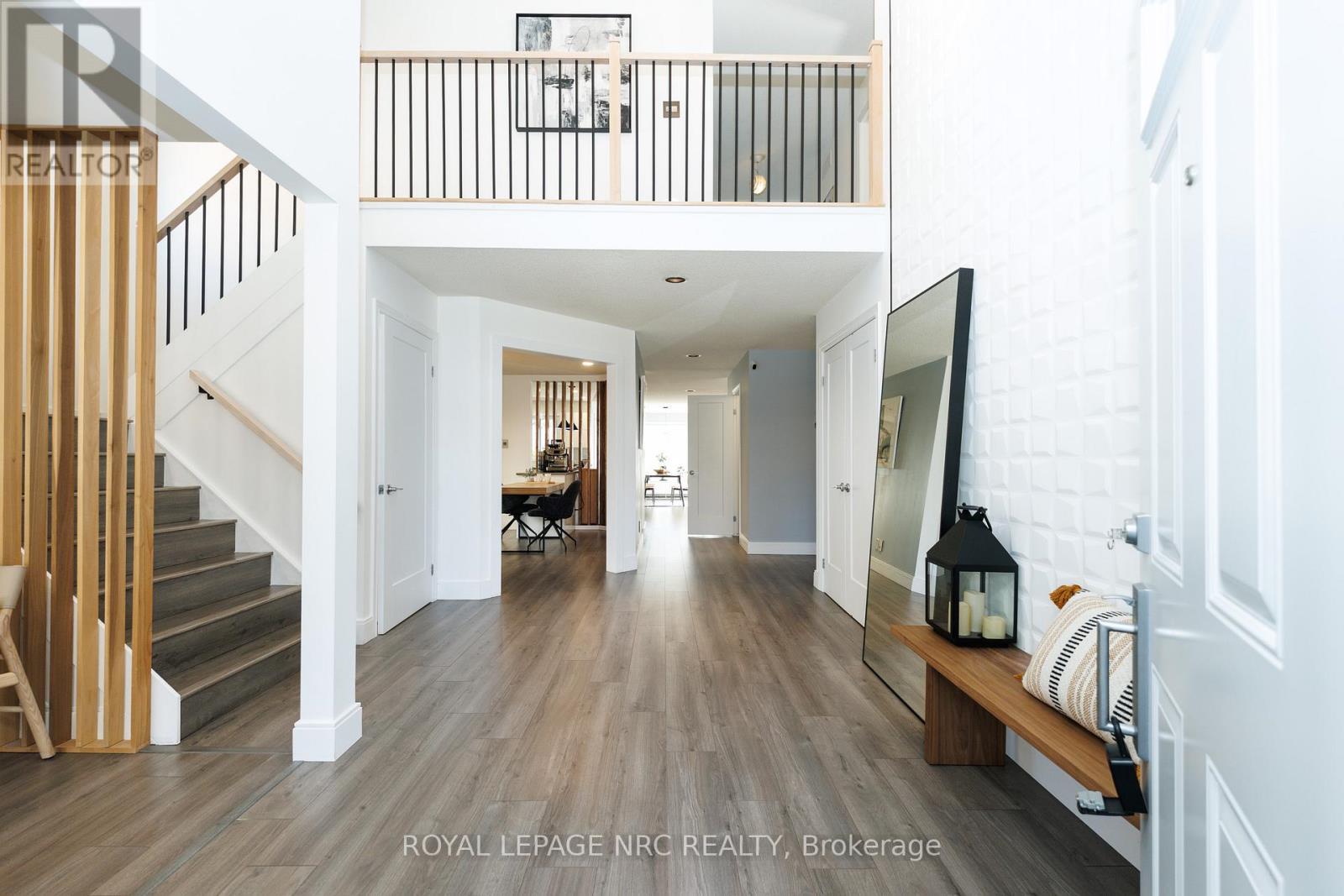 












7 SARAH COURT

,
St. Catharines (Grapeview),




Ontario
L2S3R6

