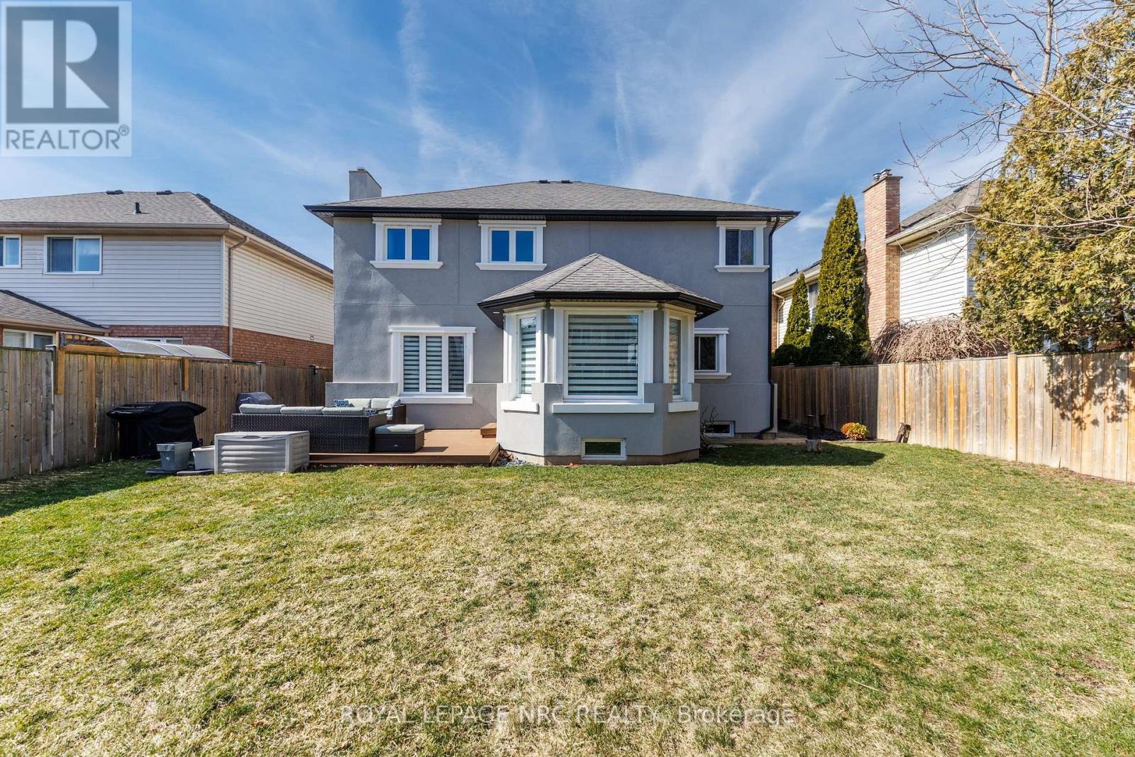 












7 SARAH COURT

,
St. Catharines (Grapeview),




Ontario
L2S3R6


