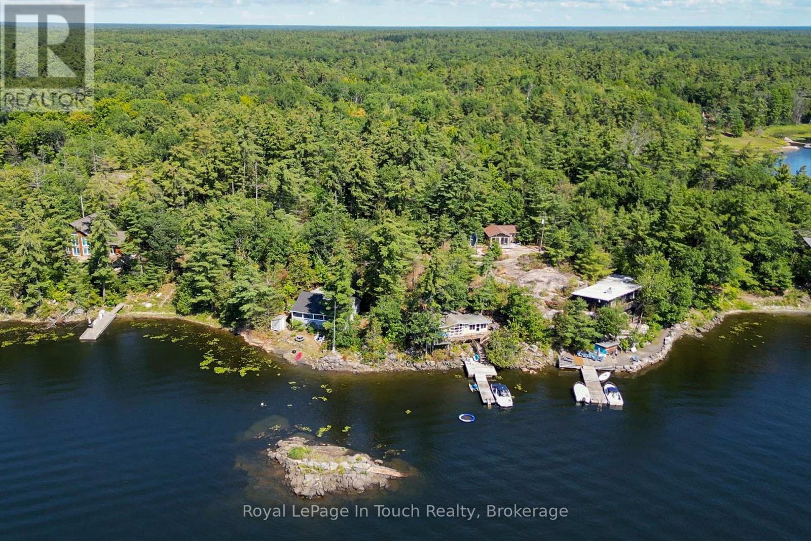 












13182 GEORGIAN BAY SHORE

,
Georgian Bay (Baxter),




Ontario
P0E1E0

