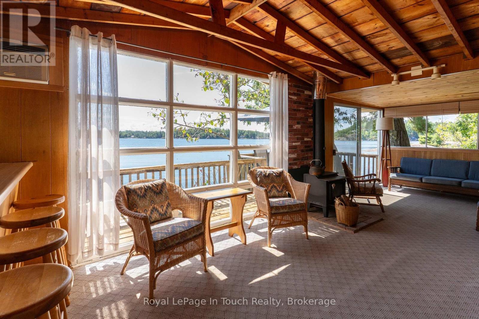 












13182 GEORGIAN BAY SHORE

,
Georgian Bay (Baxter),




Ontario
P0E1E0

