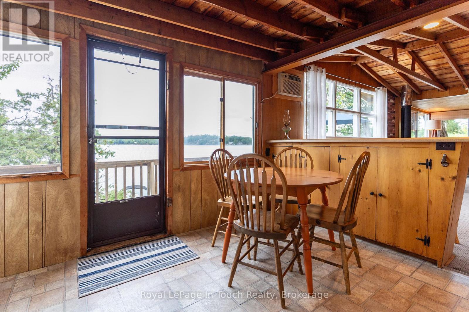 












13182 GEORGIAN BAY SHORE

,
Georgian Bay (Baxter),




Ontario
P0E1E0

