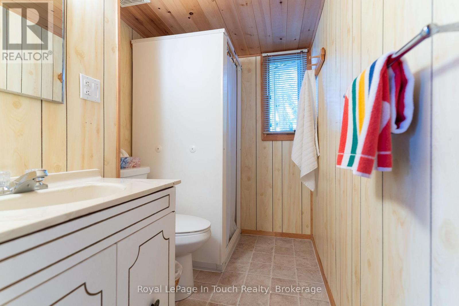 












13182 GEORGIAN BAY SHORE

,
Georgian Bay (Baxter),




Ontario
P0E1E0

