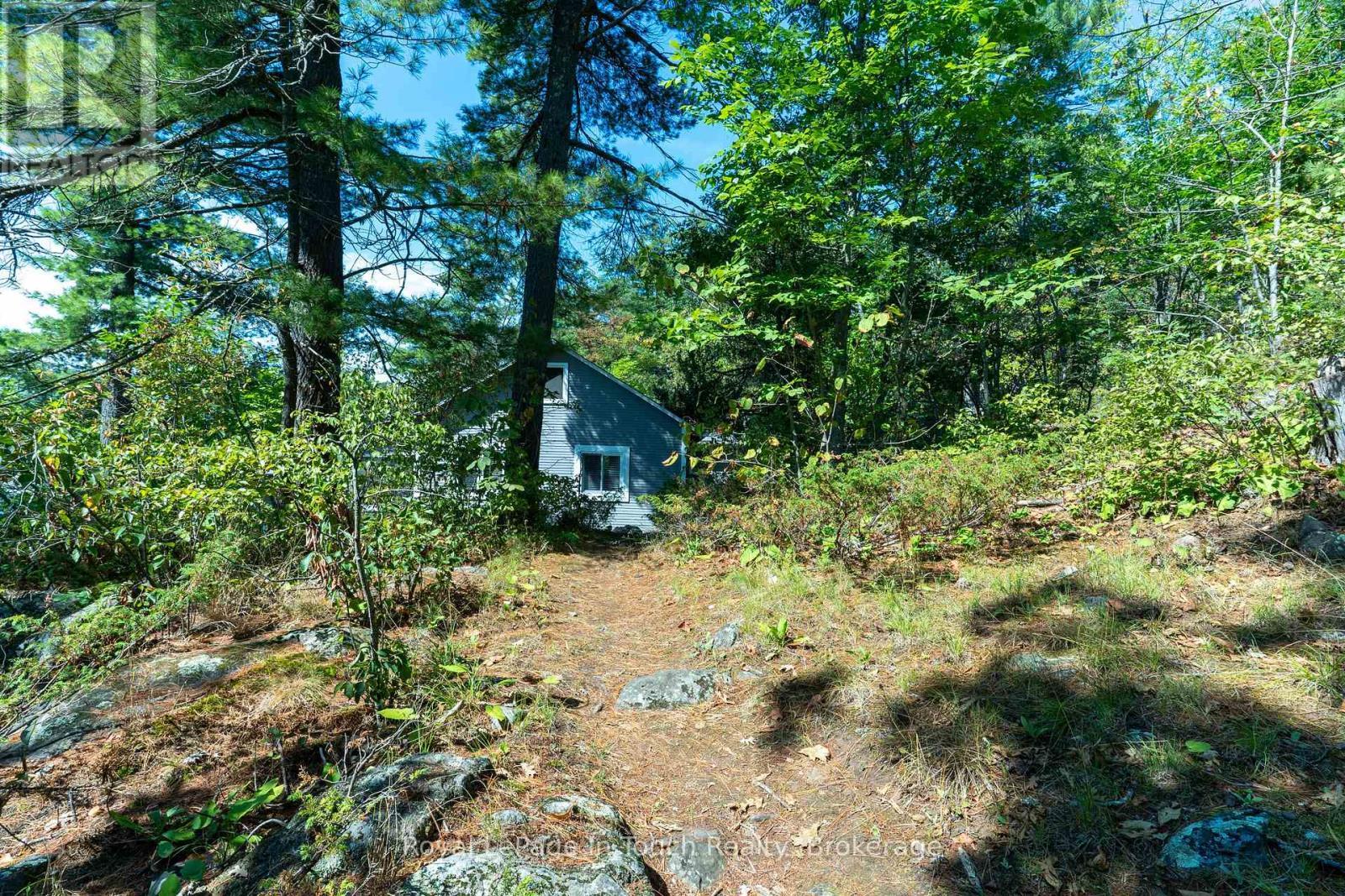 












13182 GEORGIAN BAY SHORE

,
Georgian Bay (Baxter),




Ontario
P0E1E0

