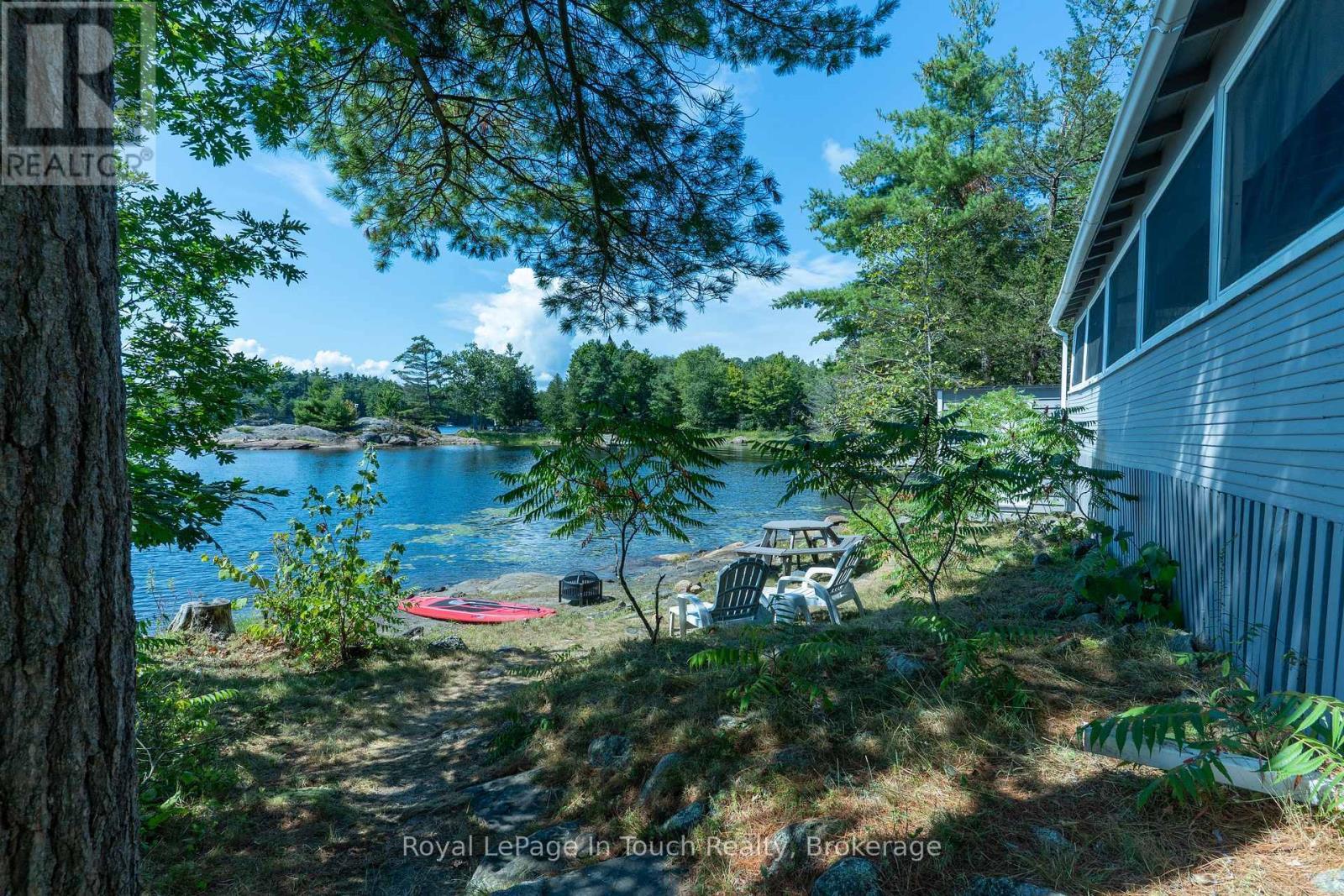 












13182 GEORGIAN BAY SHORE

,
Georgian Bay (Baxter),




Ontario
P0E1E0

