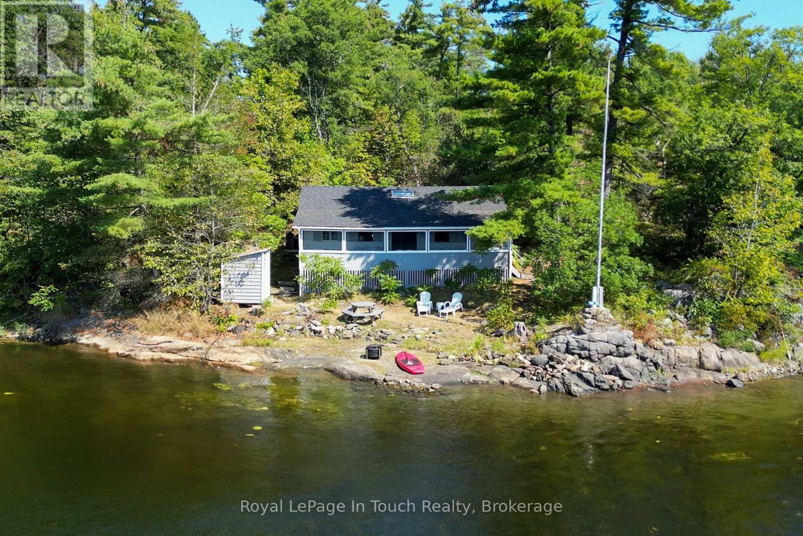 












13182 GEORGIAN BAY SHORE

,
Georgian Bay (Baxter),




Ontario
P0E1E0

