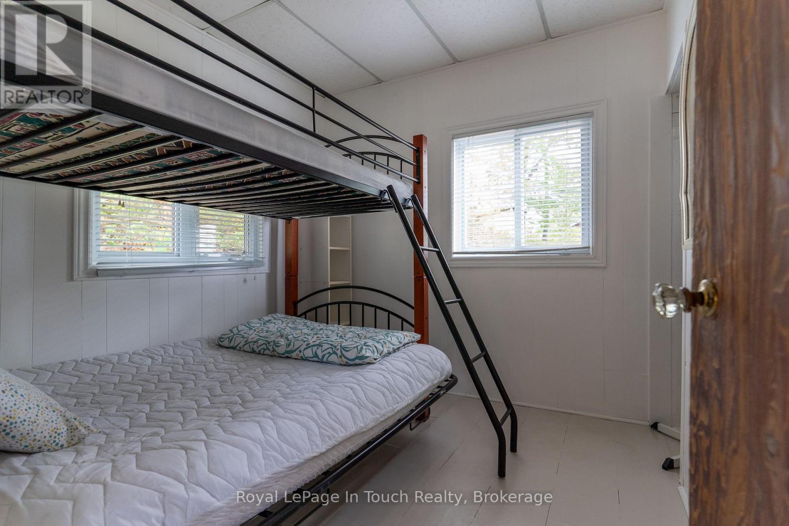 












13182 GEORGIAN BAY SHORE

,
Georgian Bay (Baxter),




Ontario
P0E1E0

