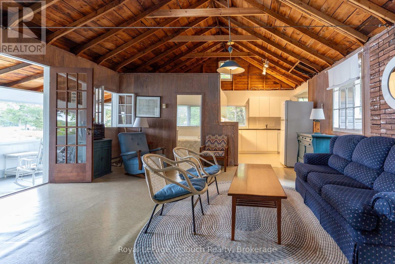 












13182 GEORGIAN BAY SHORE

,
Georgian Bay (Baxter),




Ontario
P0E1E0

