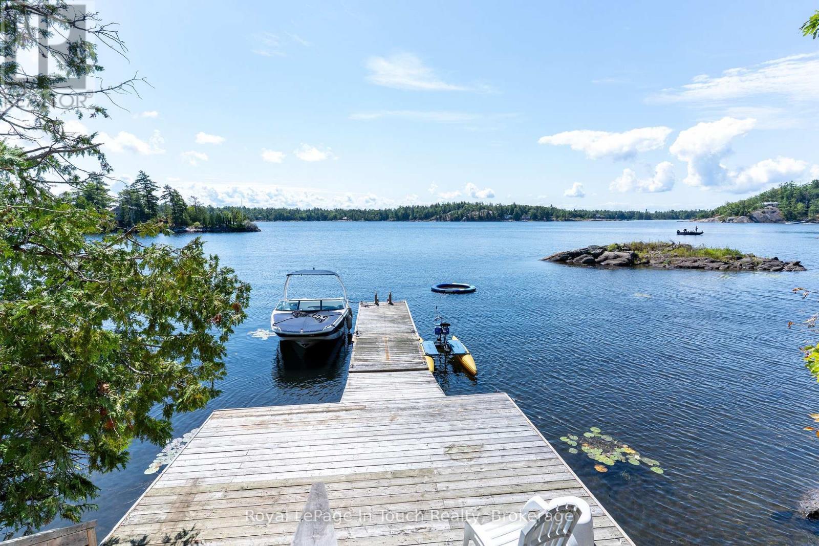 












13182 GEORGIAN BAY SHORE

,
Georgian Bay (Baxter),




Ontario
P0E1E0

