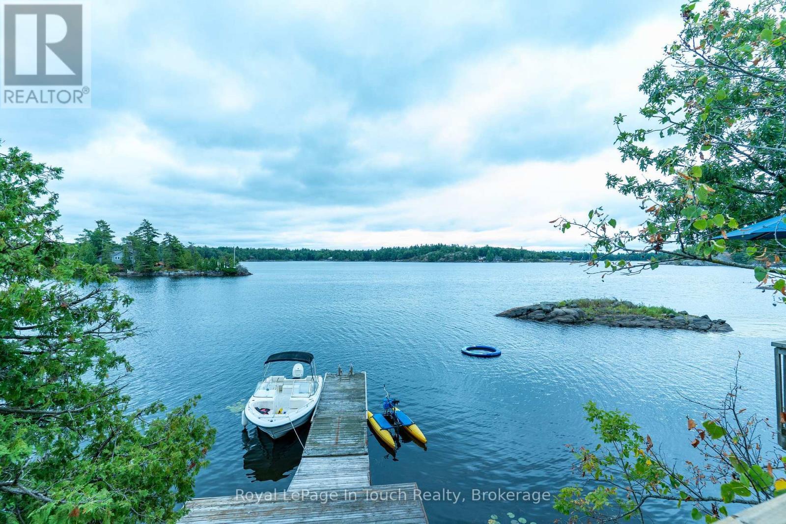 












13182 GEORGIAN BAY SHORE

,
Georgian Bay (Baxter),




Ontario
P0E1E0

