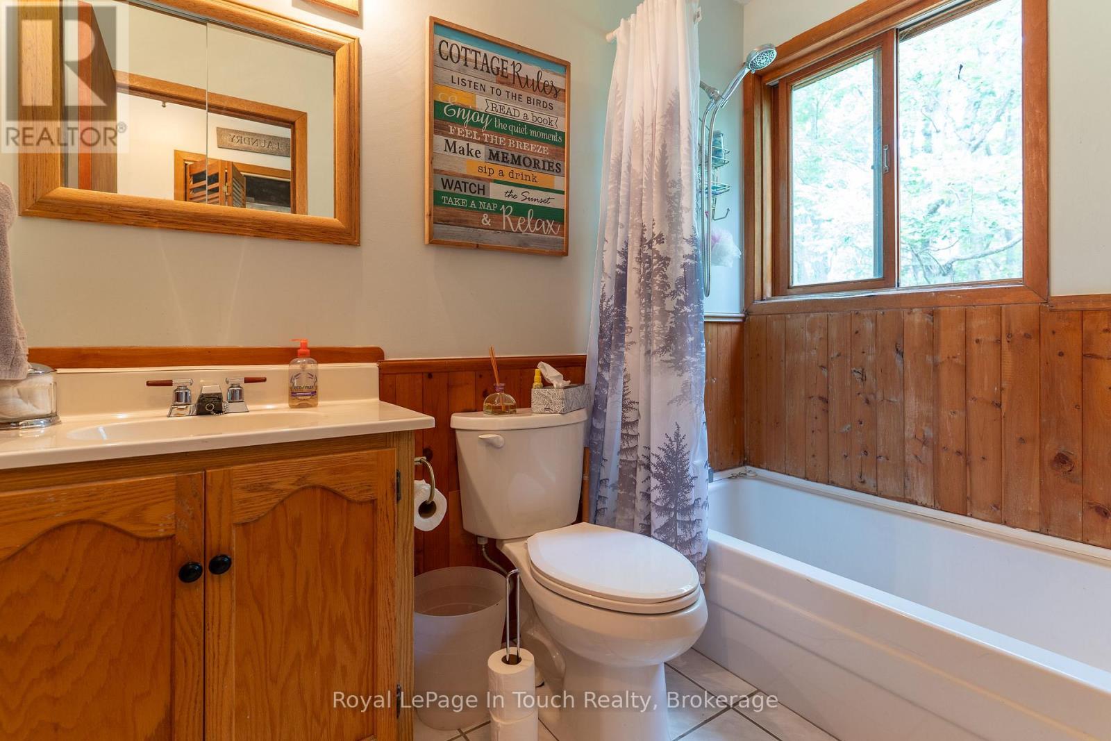 












3098 ISLAND 1040

,
Georgian Bay (Baxter),




Ontario
P0E1E0

