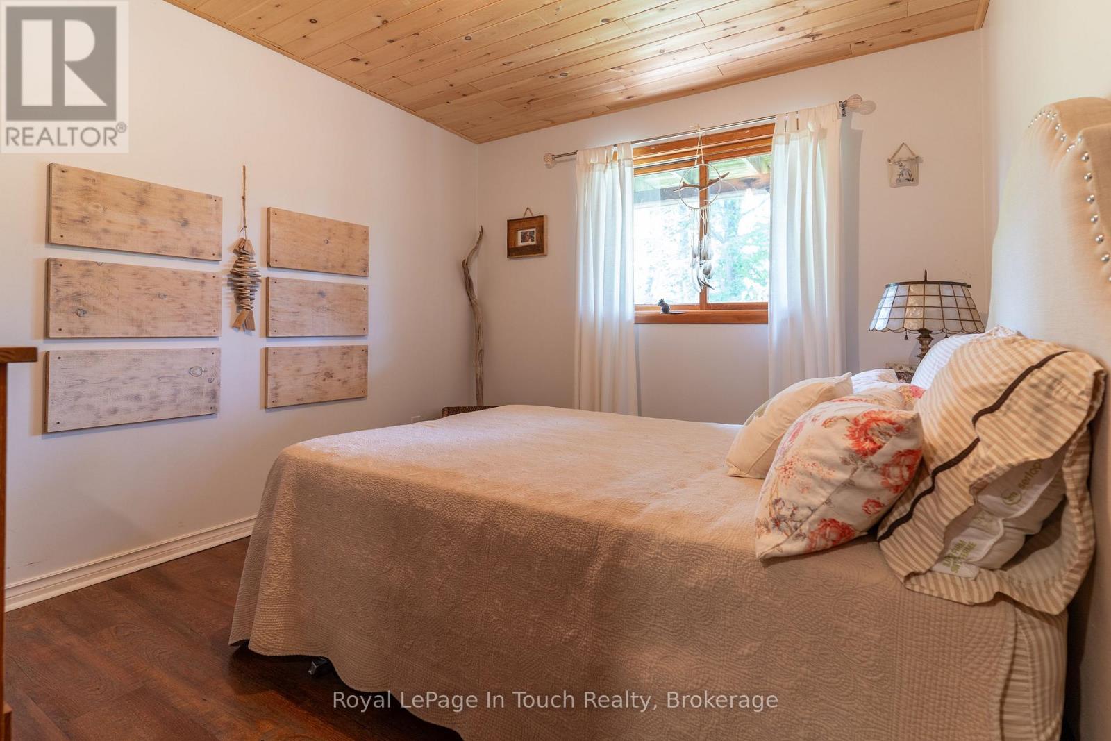 












3098 ISLAND 1040

,
Georgian Bay (Baxter),




Ontario
P0E1E0

