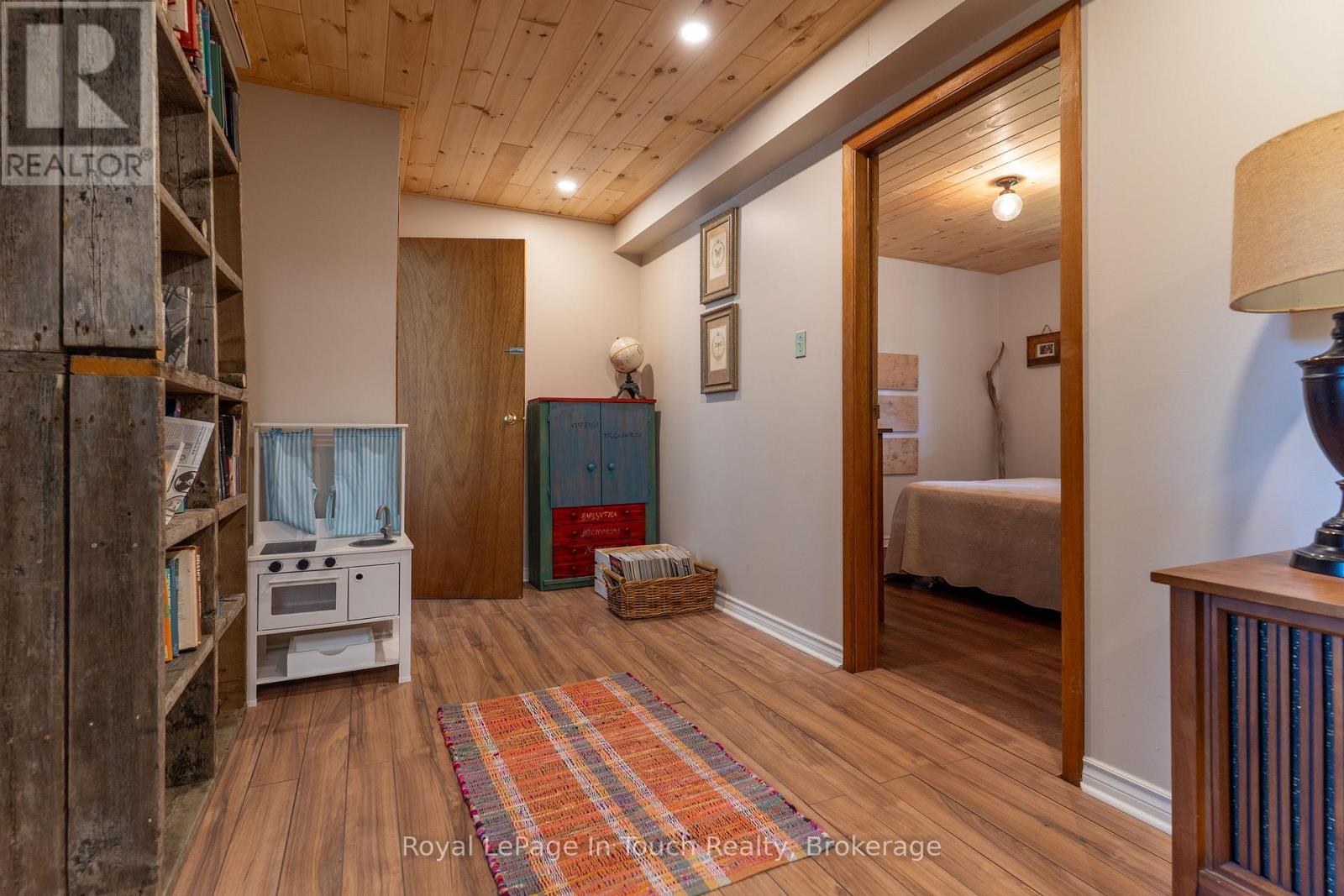 












3098 ISLAND 1040

,
Georgian Bay (Baxter),




Ontario
P0E1E0

