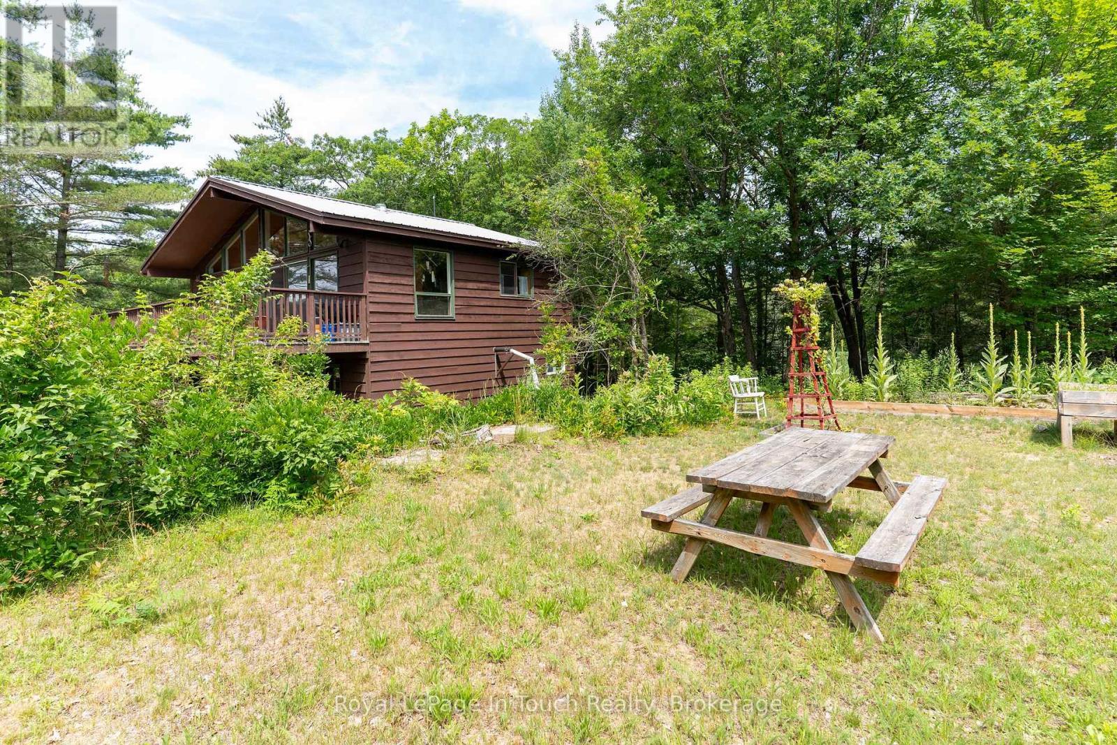 












3098 ISLAND 1040

,
Georgian Bay (Baxter),




Ontario
P0E1E0

