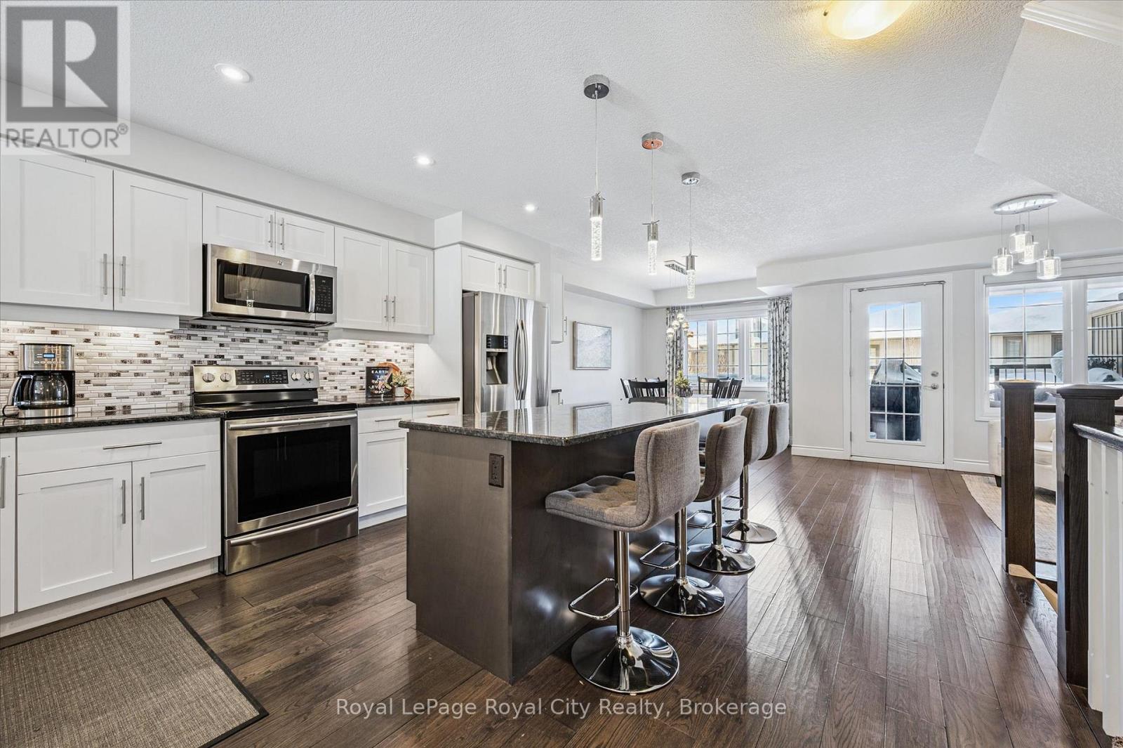 












54 - 635 SAGINAW PARKWAY

,
Cambridge,




Ontario
N3H1G6

