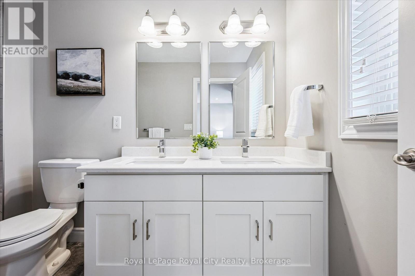 












54 - 635 SAGINAW PARKWAY

,
Cambridge,




Ontario
N3H1G6

