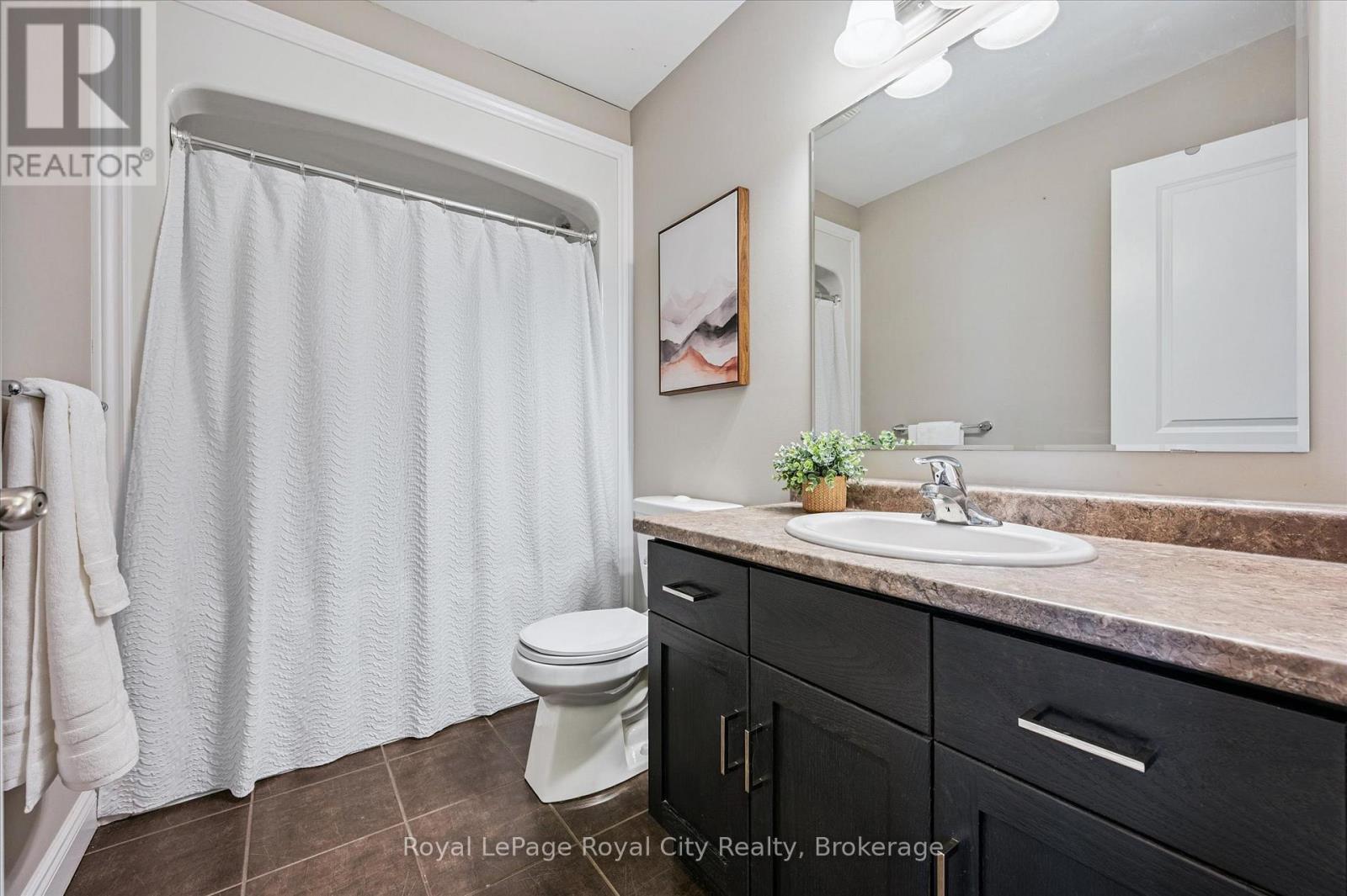 












54 - 635 SAGINAW PARKWAY

,
Cambridge,




Ontario
N3H1G6

