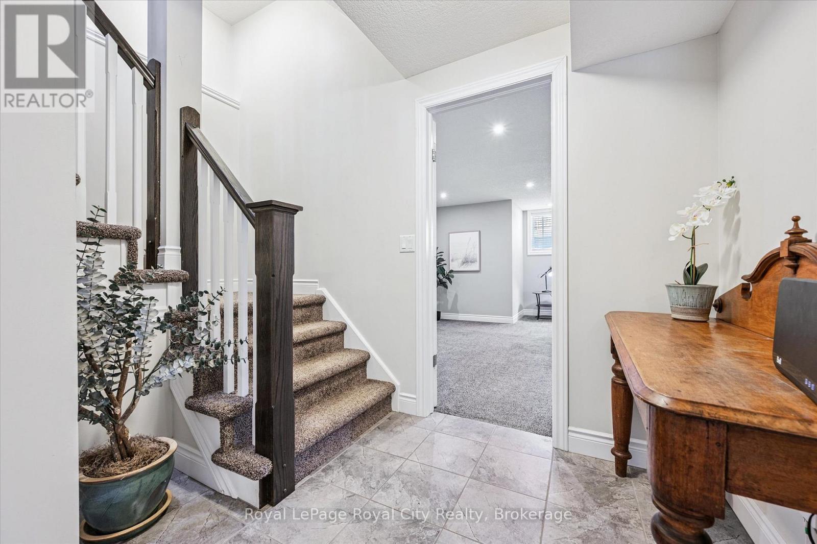 












54 - 635 SAGINAW PARKWAY

,
Cambridge,




Ontario
N3H1G6

