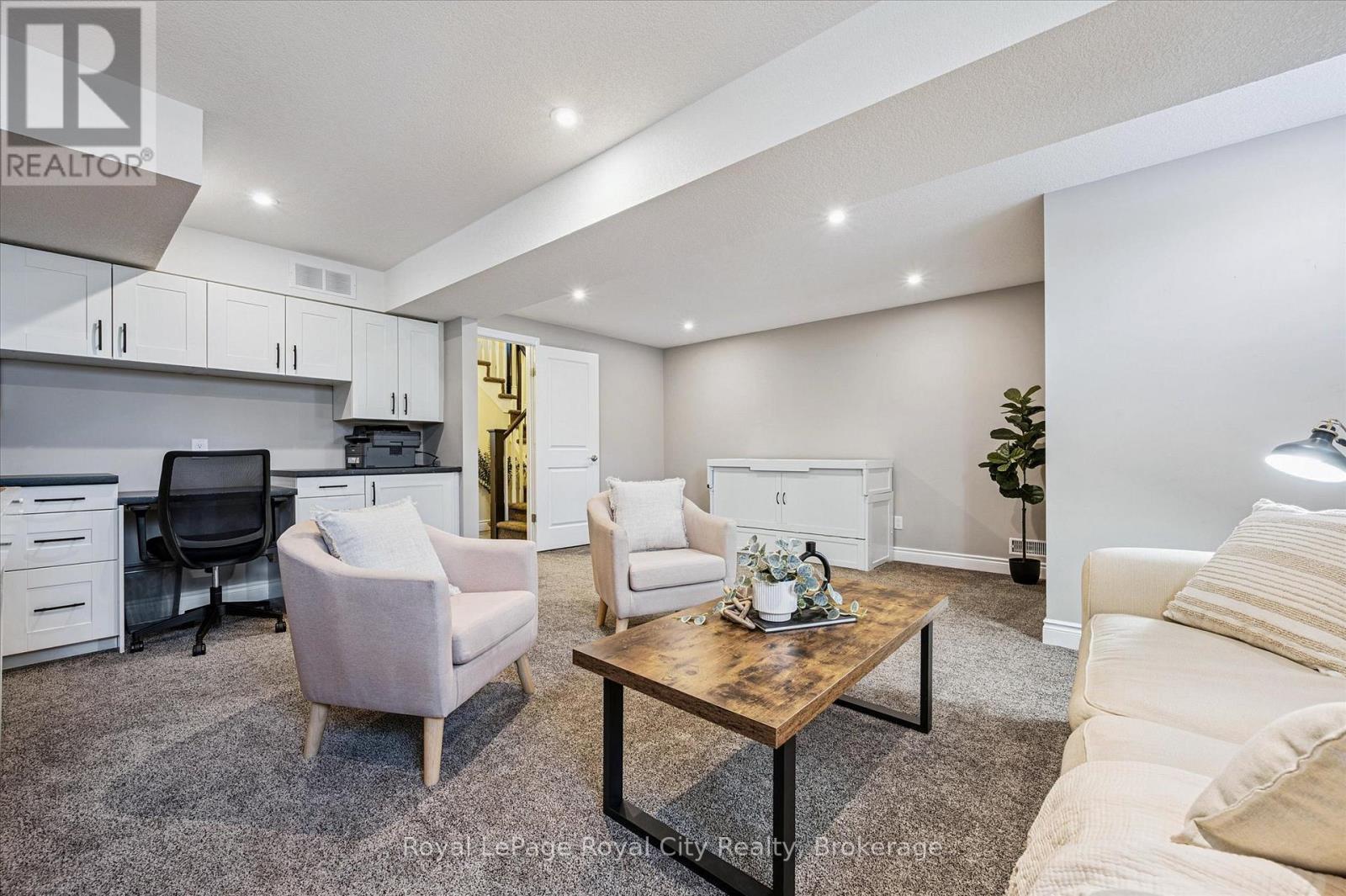 












54 - 635 SAGINAW PARKWAY

,
Cambridge,




Ontario
N3H1G6

