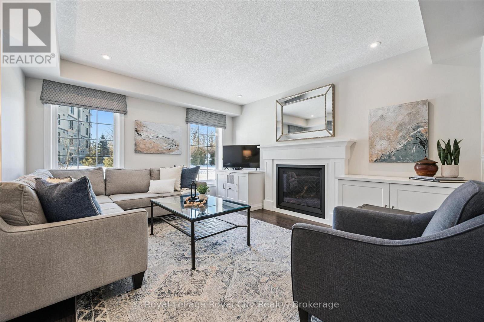 












54 - 635 SAGINAW PARKWAY

,
Cambridge,




Ontario
N3H1G6

