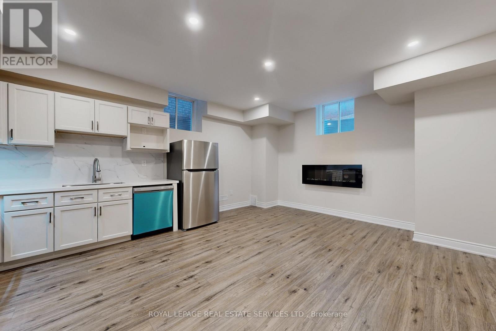 












BSMT - 3359 POST ROAD

,
Oakville,




Ontario
L6H0Y5

