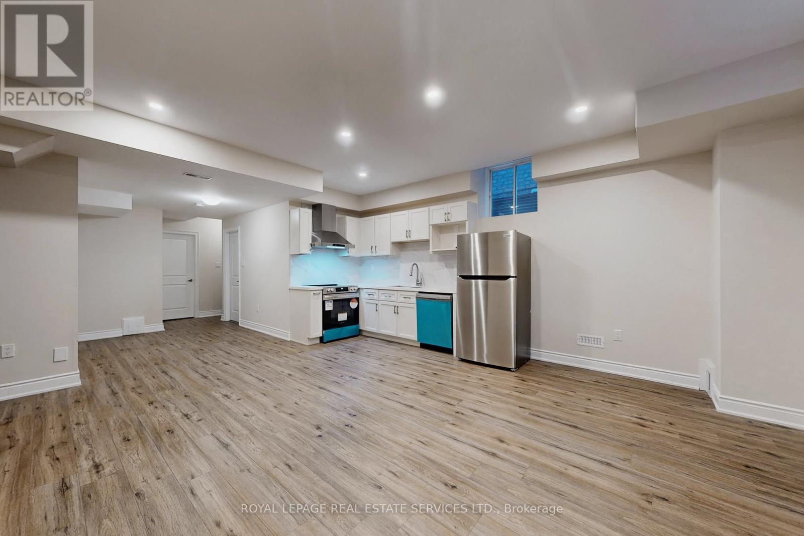 












BSMT - 3359 POST ROAD

,
Oakville,




Ontario
L6H0Y5

