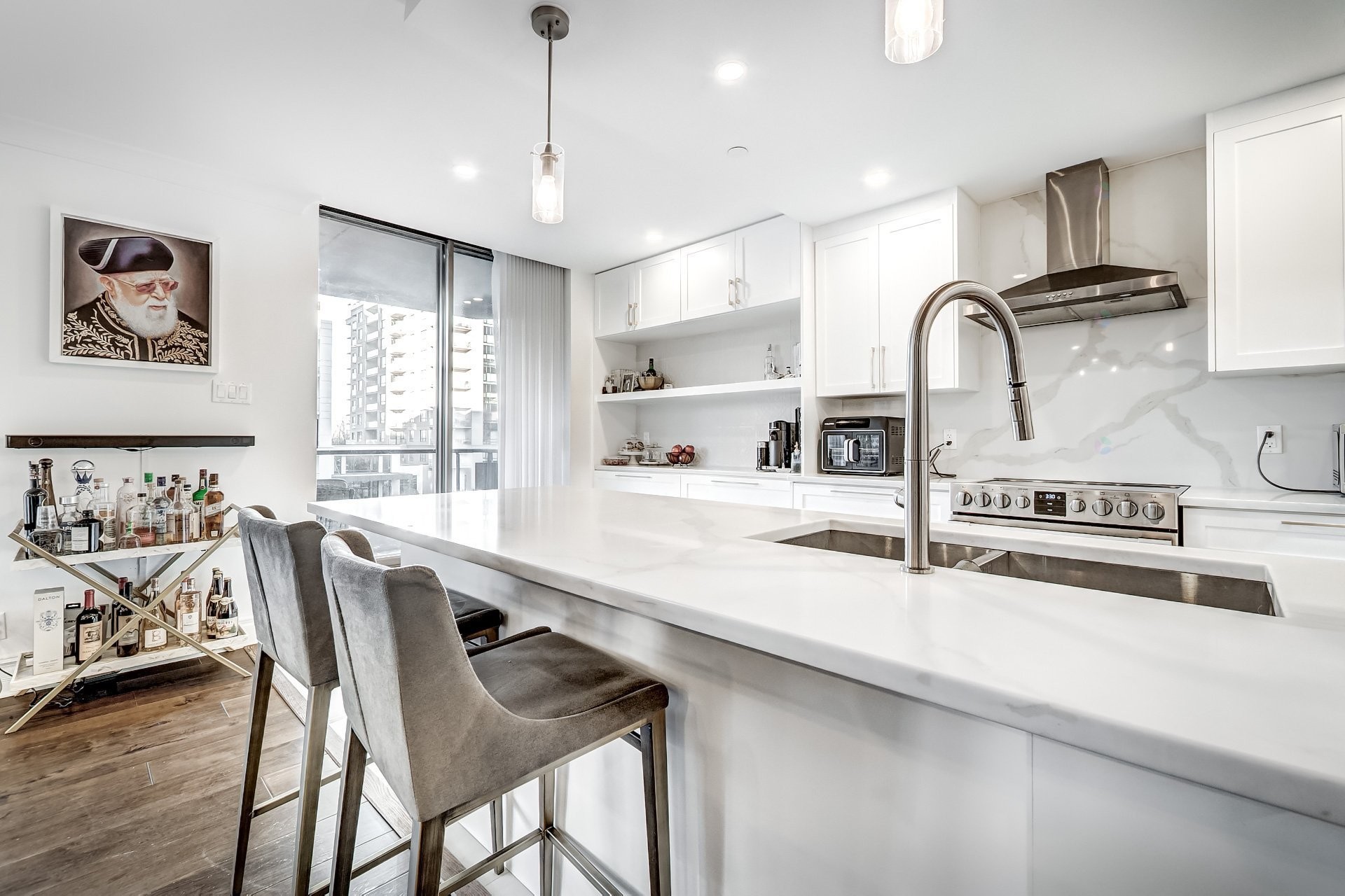 









5850


Av. Marc-Chagall

, 303,
Côte-Saint-Luc,




QC
H4M3H2


