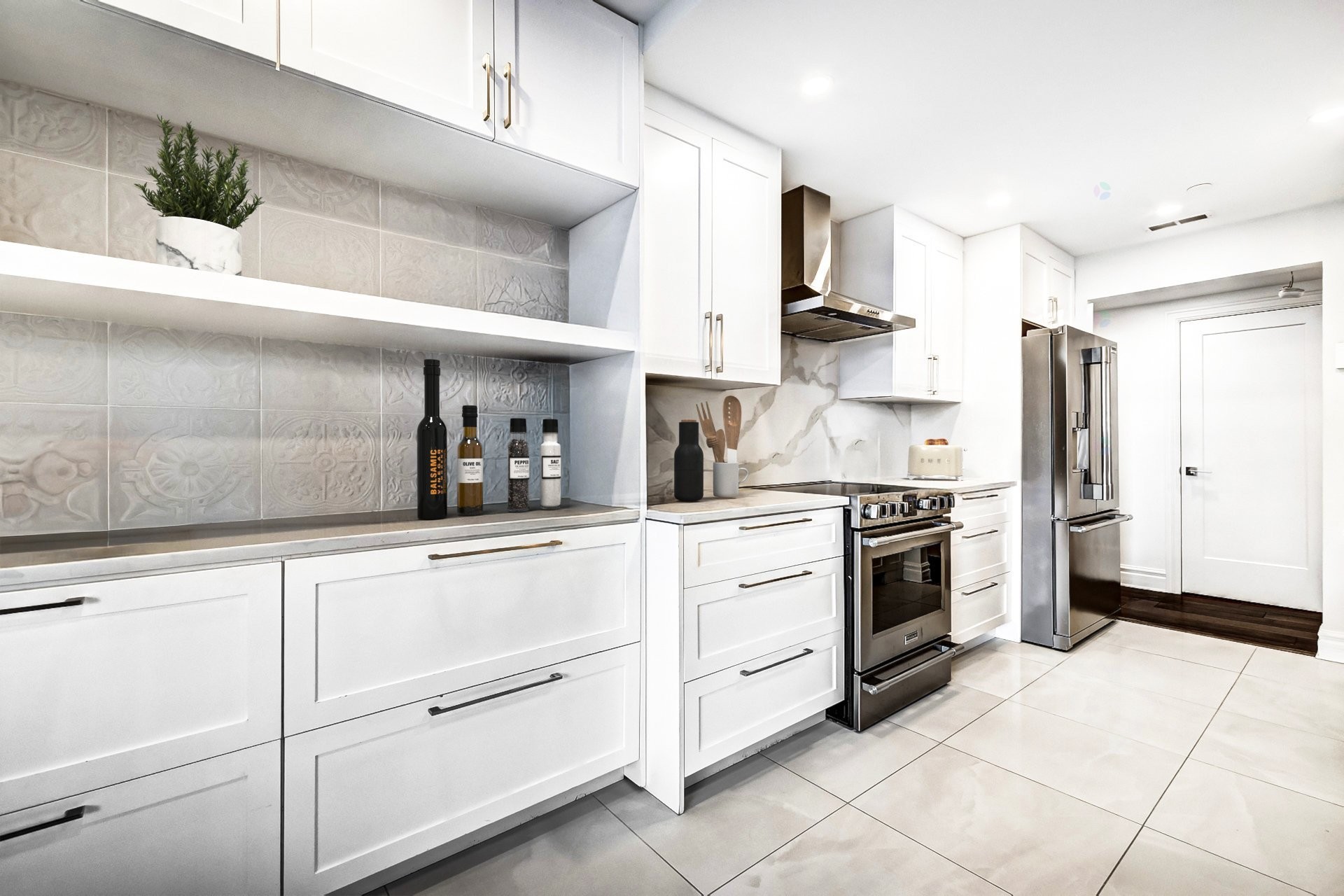 









5850


Av. Marc-Chagall

, 303,
Côte-Saint-Luc,




QC
H4M3H2

