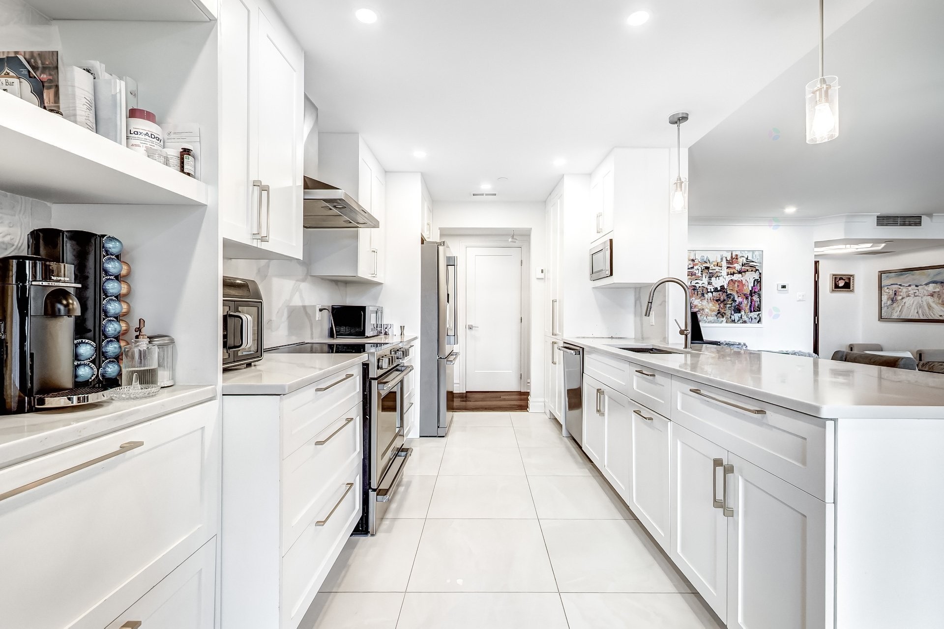 









5850


Av. Marc-Chagall

, 303,
Côte-Saint-Luc,




QC
H4M3H2

