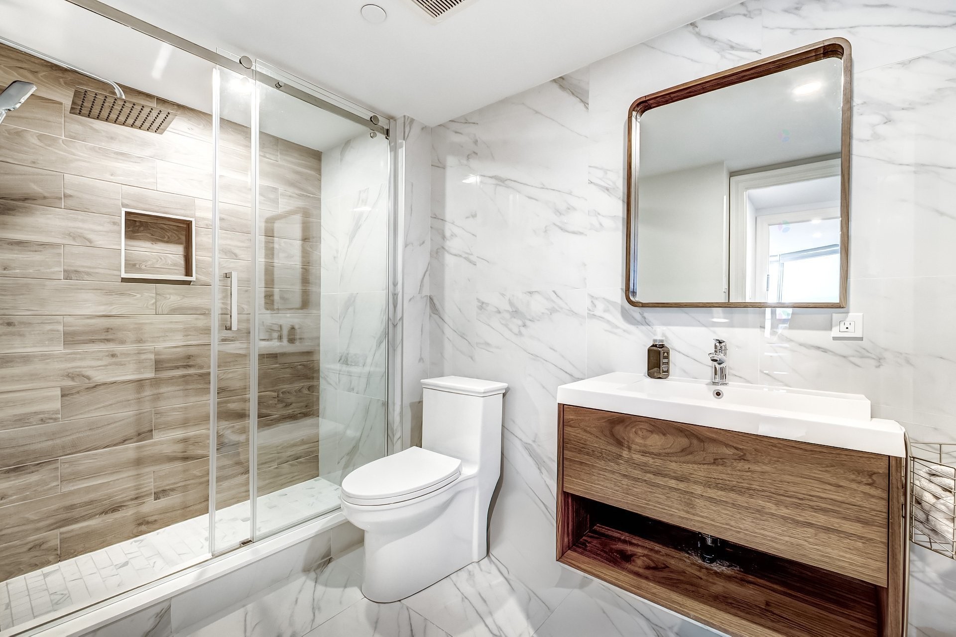 









5850


Av. Marc-Chagall

, 303,
Côte-Saint-Luc,




QC
H4M3H2

