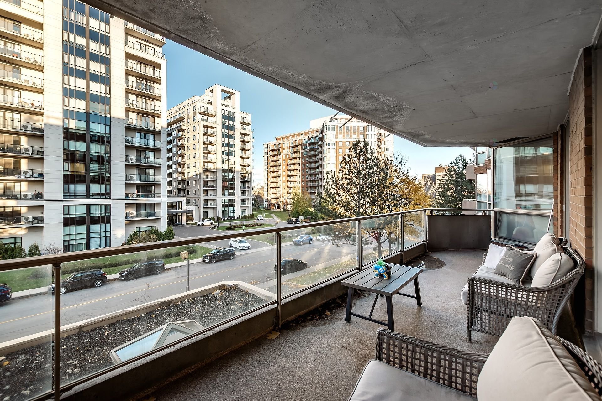 









5850


Av. Marc-Chagall

, 303,
Côte-Saint-Luc,




QC
H4M3H2


