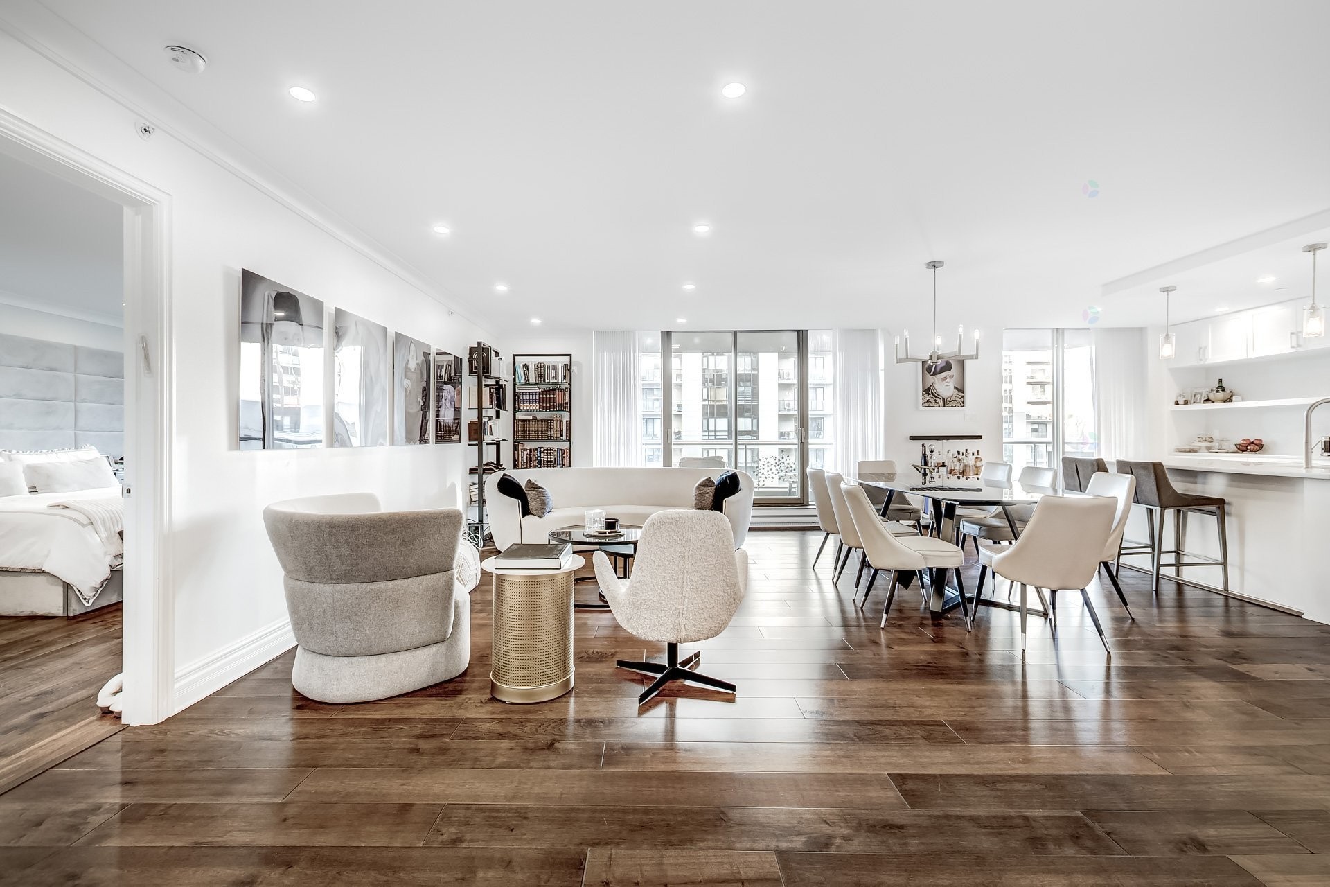 









5850


Av. Marc-Chagall

, 303,
Côte-Saint-Luc,




QC
H4M3H2

