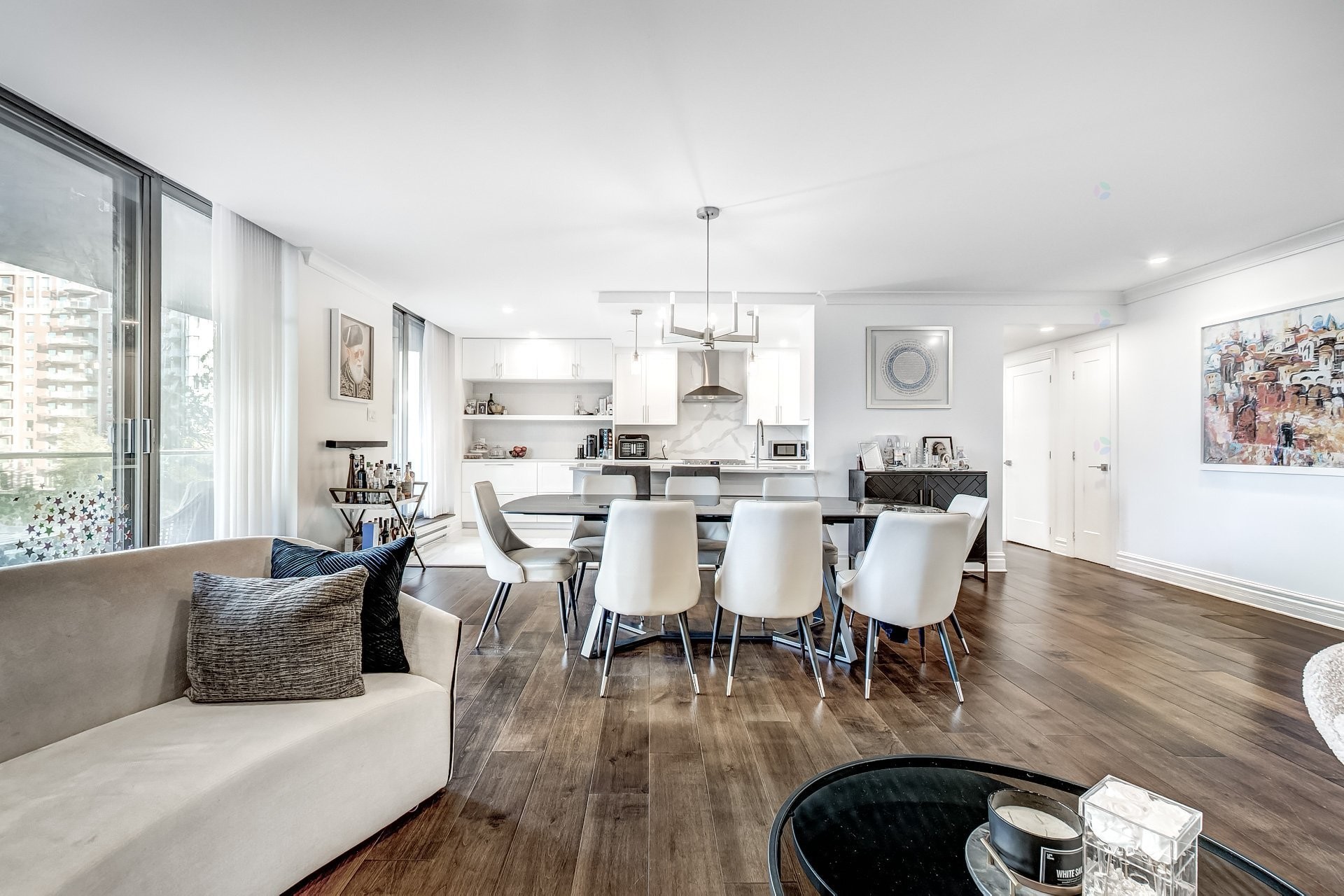 









5850


Av. Marc-Chagall

, 303,
Côte-Saint-Luc,




QC
H4M3H2

