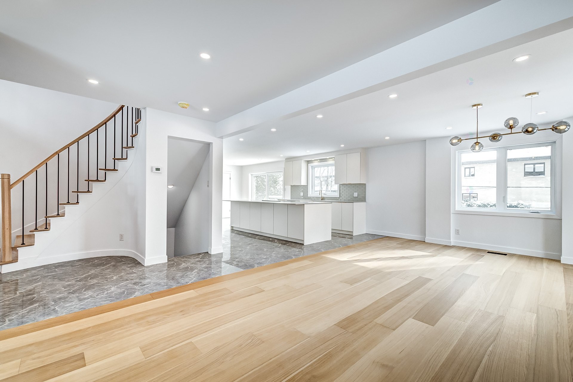 









50


Rue Hawthorne

,
Kirkland,




QC
H9H3G3

