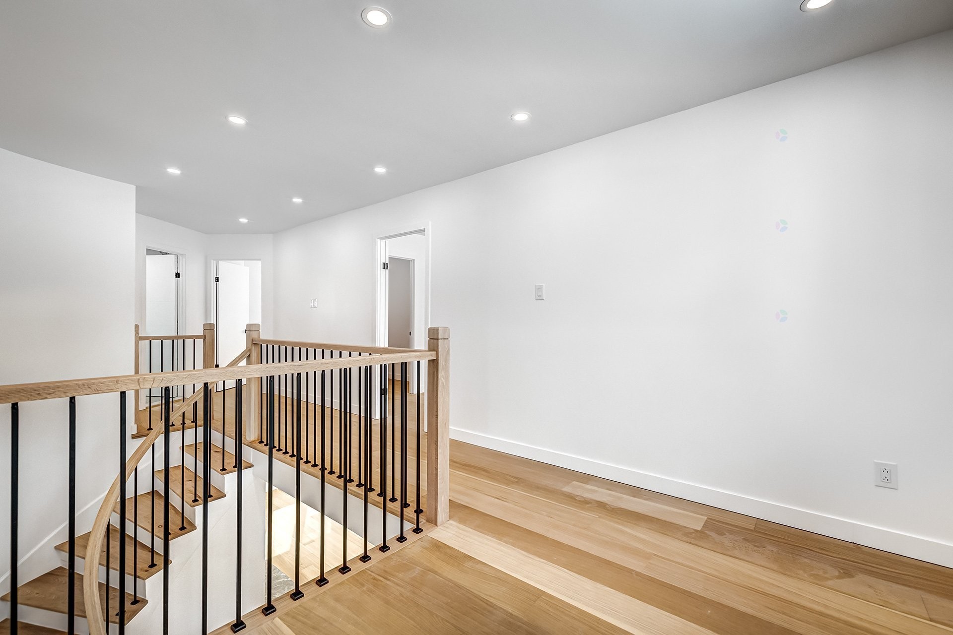 









50


Rue Hawthorne

,
Kirkland,




QC
H9H3G3

