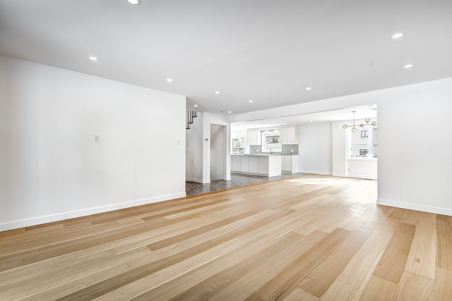 









50


Rue Hawthorne

,
Kirkland,




QC
H9H3G3

