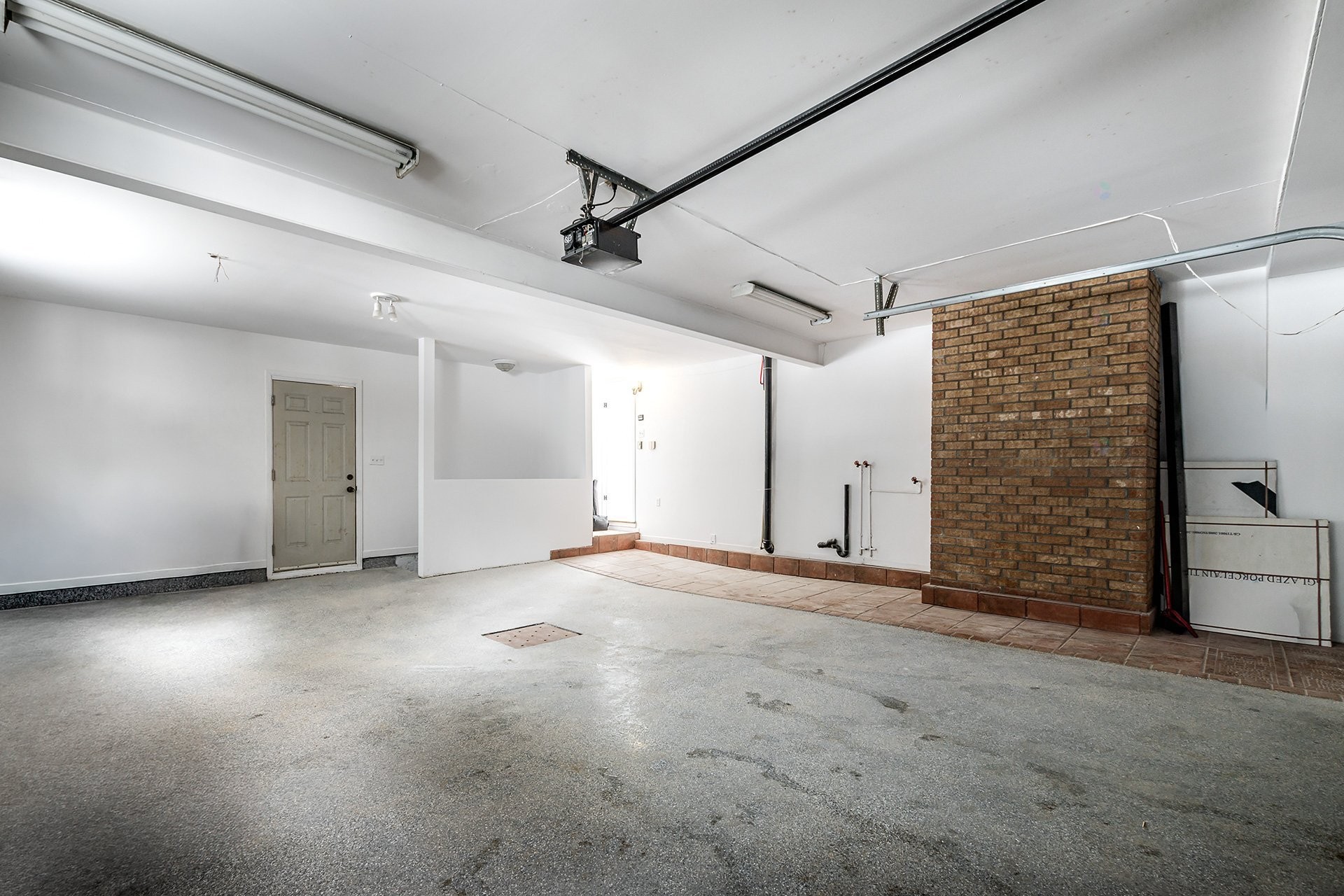 









50


Rue Hawthorne

,
Kirkland,




QC
H9H3G3

