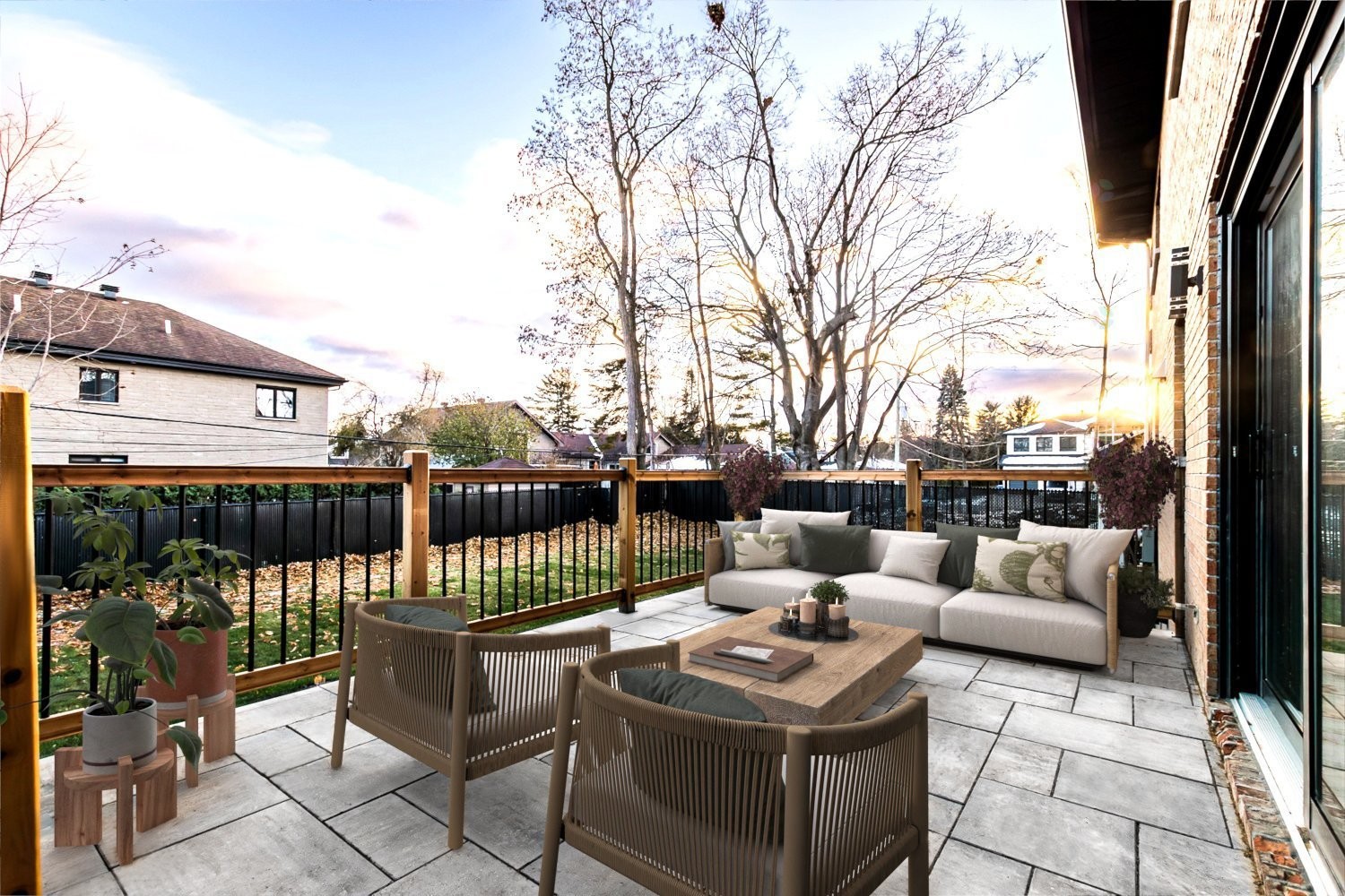 









50


Rue Hawthorne

,
Kirkland,




QC
H9H3G3

