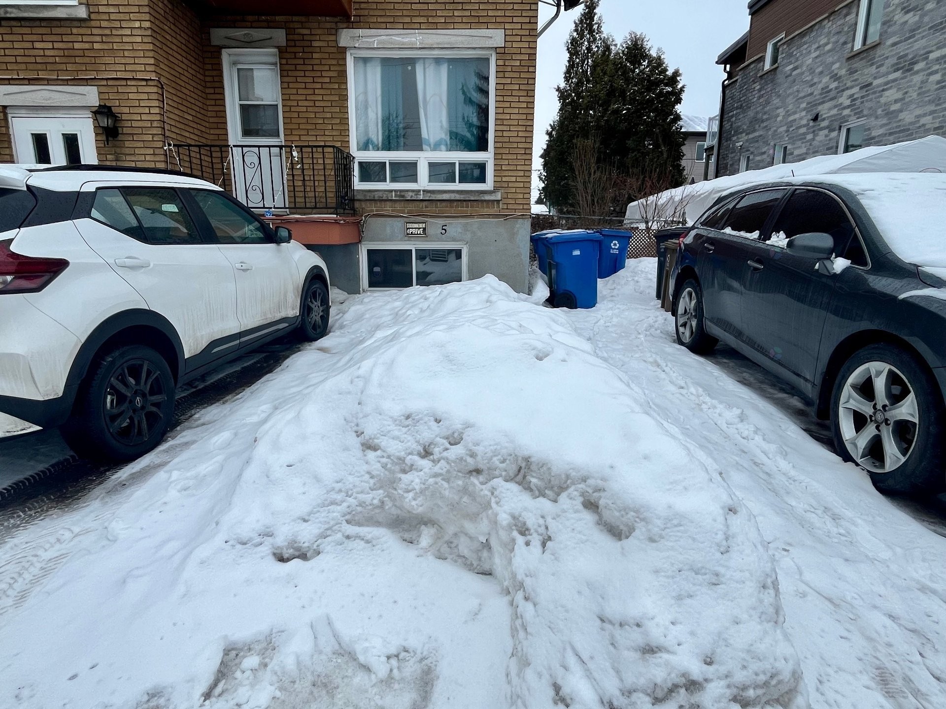 









5742


Av. Auteuil

, 5,
Brossard,




QC
J4Z1M7


